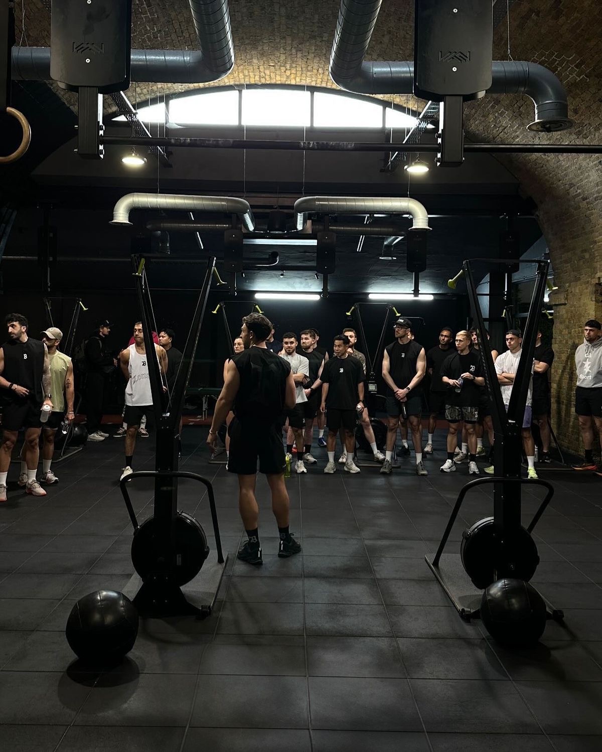 کد تقلب تناسب اندام ایرانی: ۷ دلیل شکست بدنسازی شما (+رازی که مربیان باشگاه نمی‌گویند!)